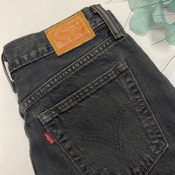 Levi’s red tab black demin skirt - Picture 3 of 7